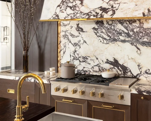 Calacatta_Viola_Kitchen_02_Nashville_Design_Collective_SLCVIOLAL2_2000x